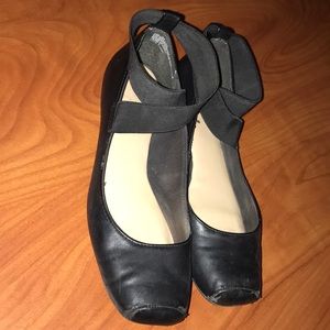 Black Ballet Flats